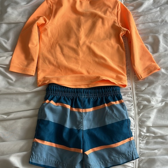 Ride the tide rash guard and swim trunks - Picture 5 of 10